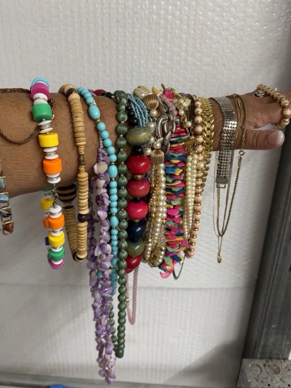 Mixed Color Women’s Necklace and Bracelet Collection